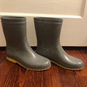 Rain boots